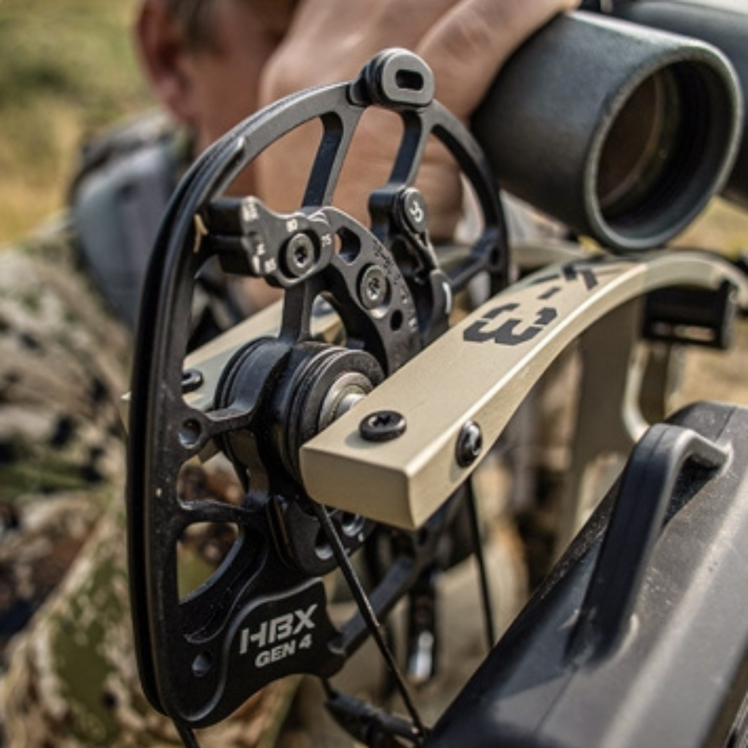 Hoyt Alpha AX-3 33 Compound Hunting Bow